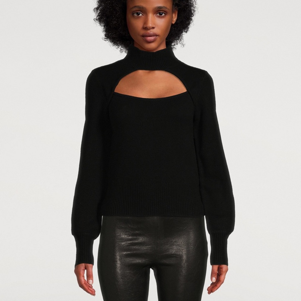 Frame Cut-Out Turtleneck 100% cashmere mock neck sweater